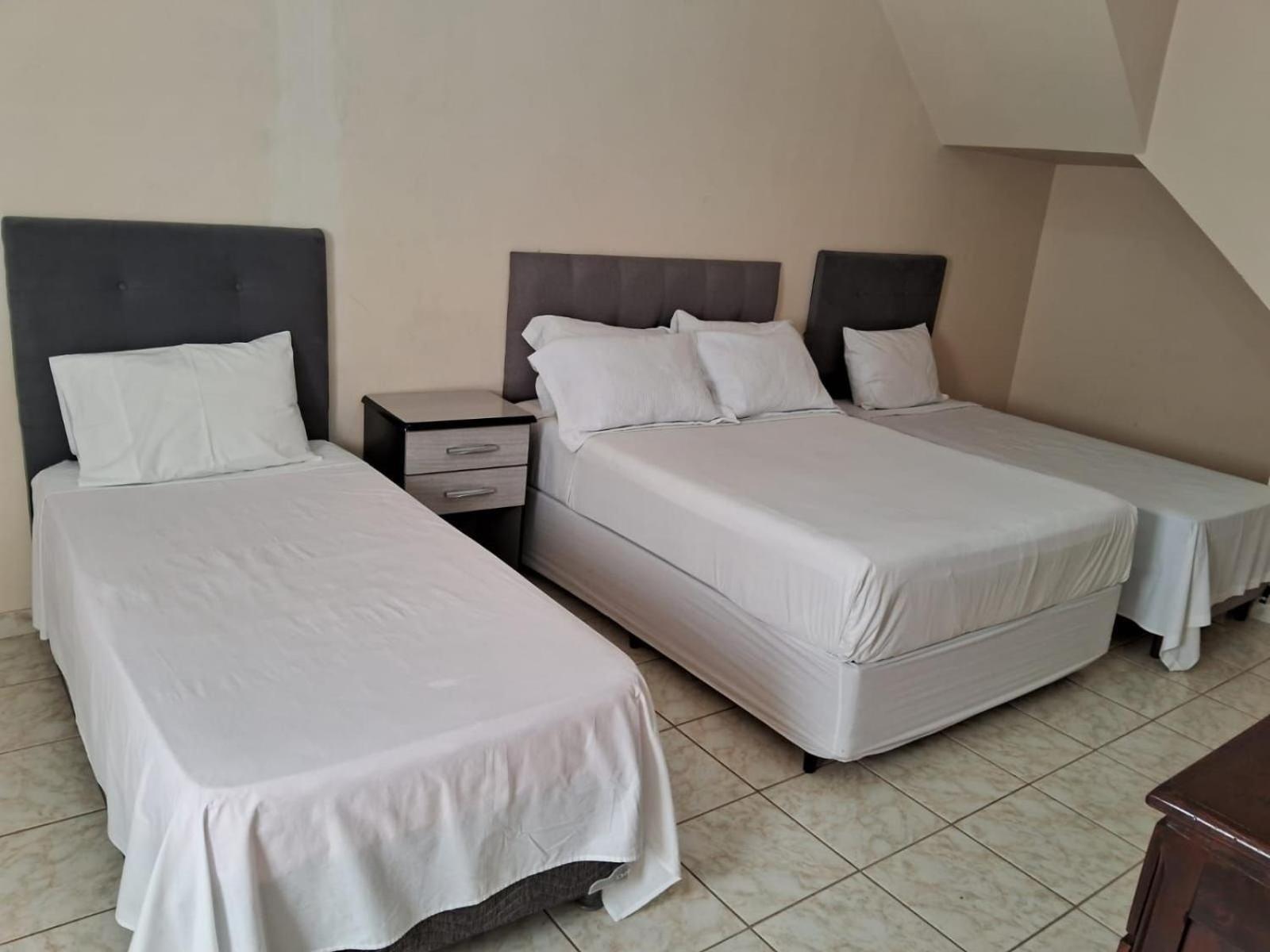 Casa Santa Amelia C/ Garagem Villa Sao Roque  Bagian luar foto